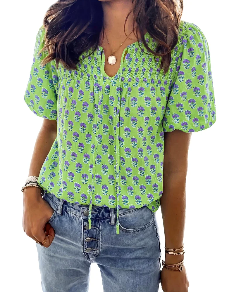 KIRUNDO Floral Short Sleeve Boho Blouse in Green