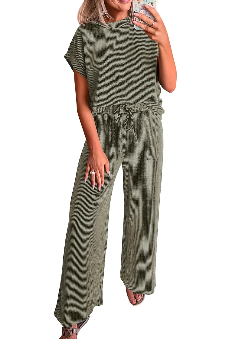 KIRUNDO Textured Tee and Pant Lounge Set in Sage Green
