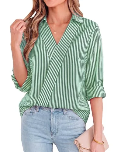 KIRUNDO Striped V-Neck Blouse in Green