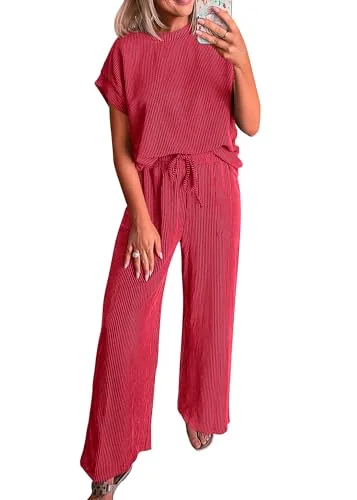 KIRUNDO Textured Tee and Pant Lounge Set in Red