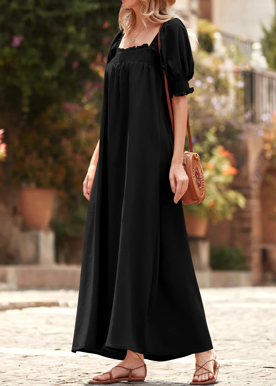 KIRUNDO Puff Sleeve Maxi Dress in Black, view 6