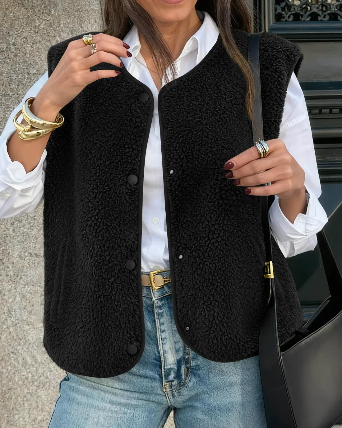 KIRUNDO Sherpa Fleece Vest in Black, view 4
