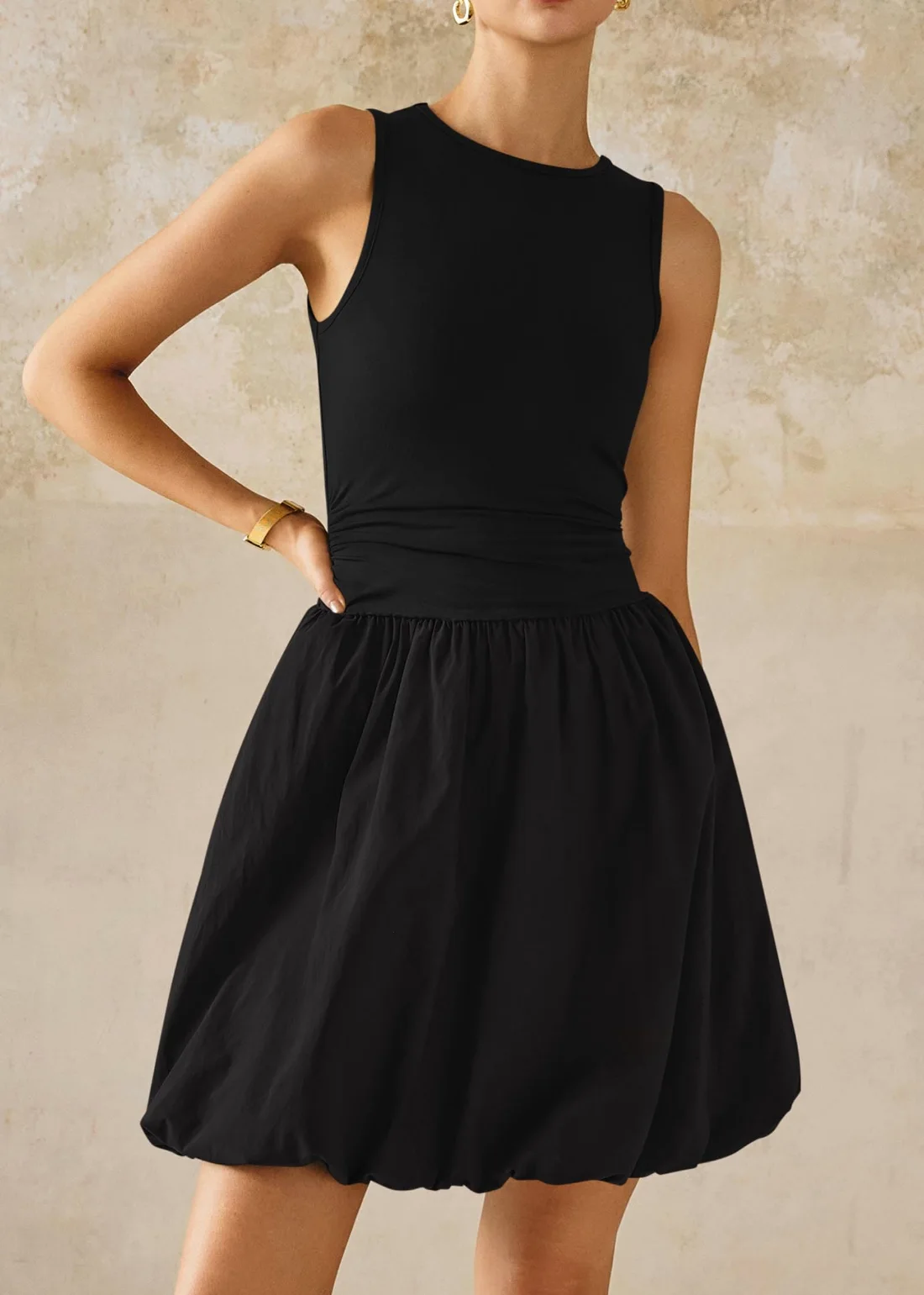 KIRUNDO Sleeveless Bubble Hem Mini Dress in Black, view 3