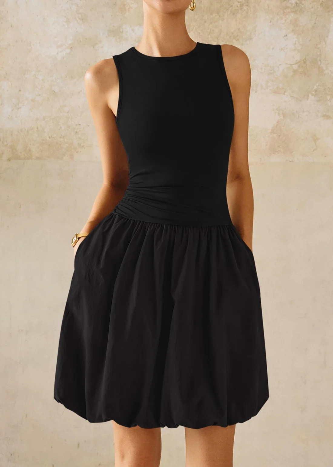 KIRUNDO Sleeveless Bubble Hem Mini Dress in Black, view 4