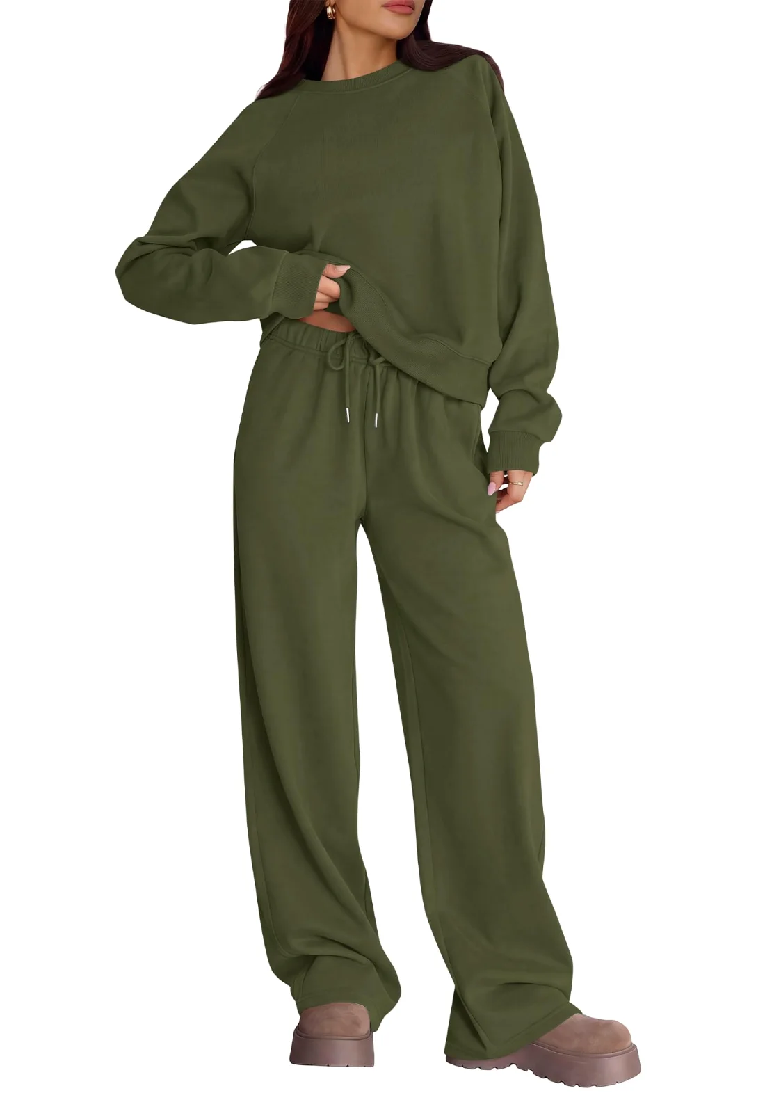 KIRUNDO Straight Leg Sweatsuit Set in Army Green