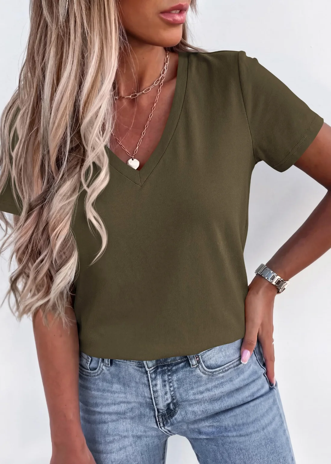 KIRUNDO V-Neck T-Shirt in Army Green, view 5
